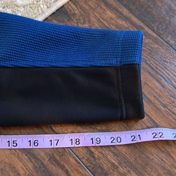 Spyder
Core Men's 1/4 Zip Thermal Waffle Knit Sweater Pullover Jacket Blue XXL - Picture 8 of 9